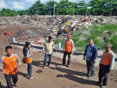 Komisi I DPRD Lingga di lokasi tempat pembuangan akhir di Kotawaringin Timur