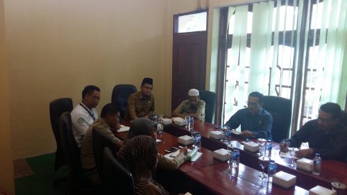 Komisi III DPRD Lingga melakukan Rapat Dengar Pendapat (RDP) dengan Dinas Kesehatan Pengendalian Penduduk dan Keluarga Berencana Kabupaten Lingga