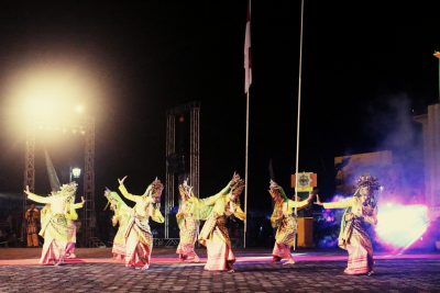 Tari persembahan